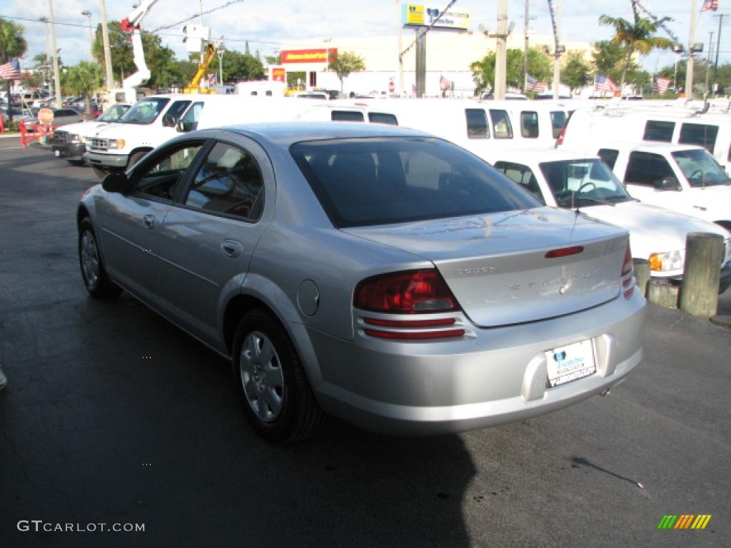 2002 Stratus SE Sedan - Bright Silver Metallic / Dark Slate Gray photo #3