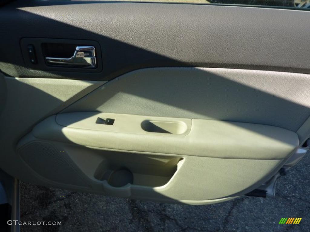 2010 Fusion S - Brilliant Silver Metallic / Medium Light Stone photo #16