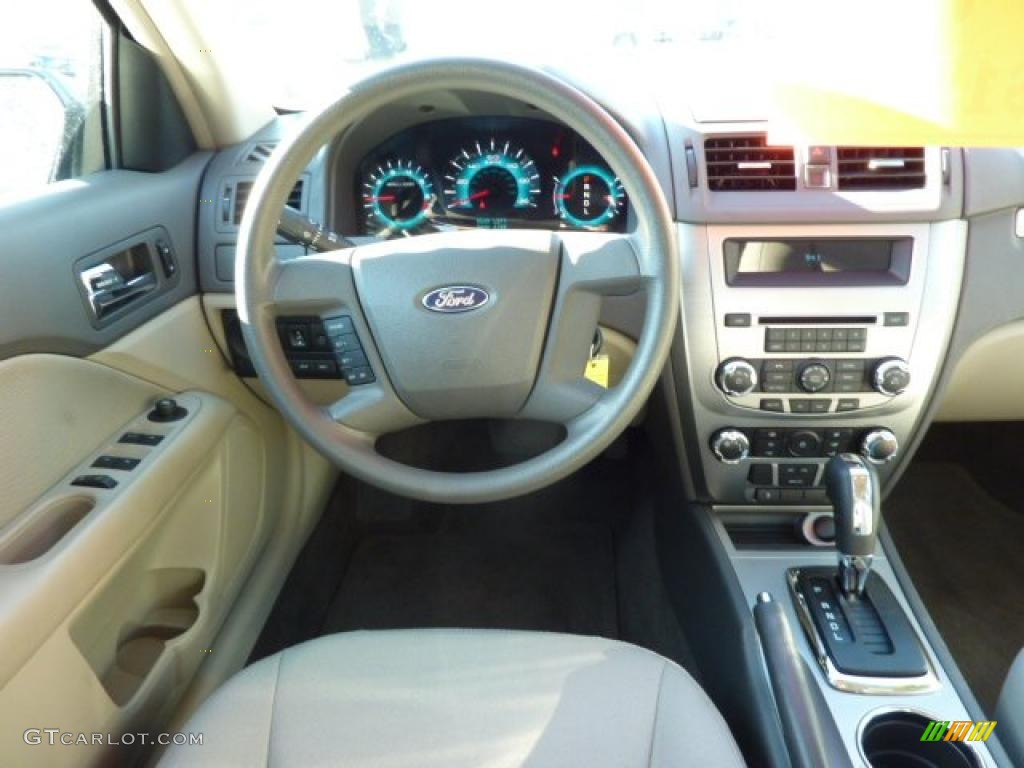 2010 Ford Fusion S Dashboard Photos