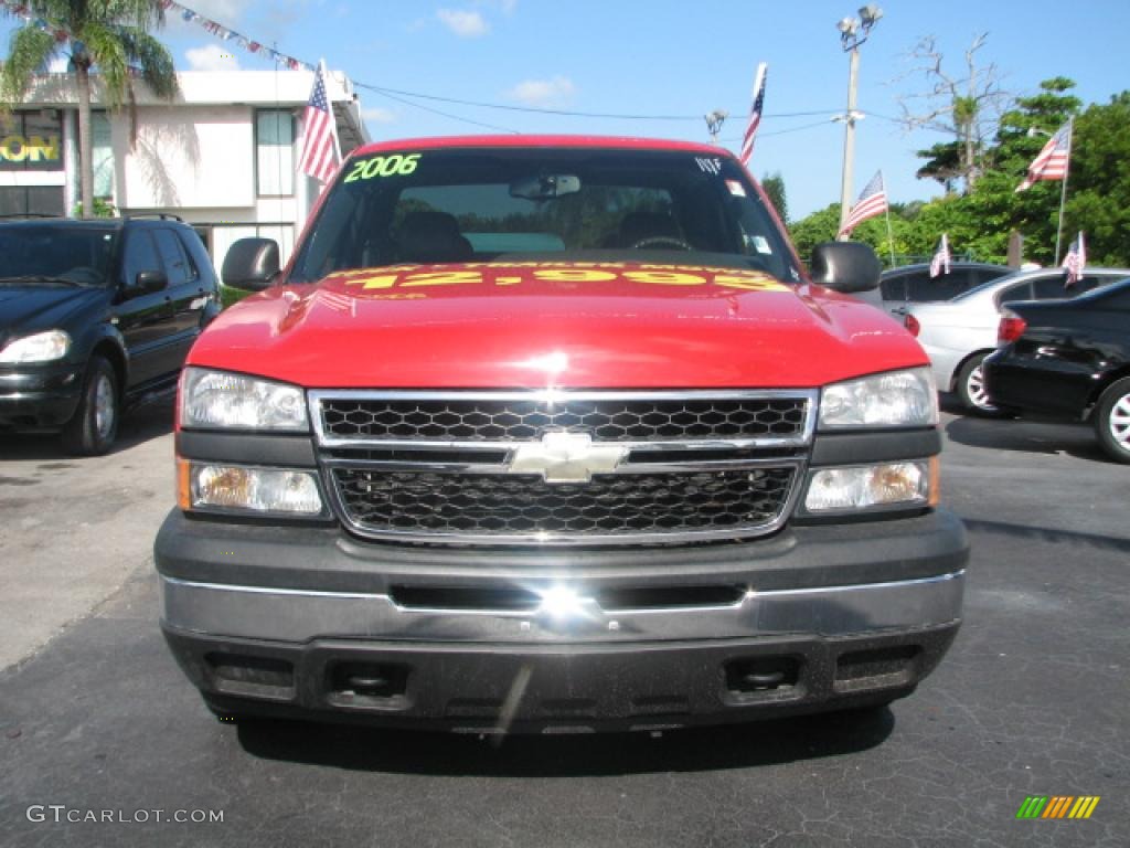 2006 Silverado 1500 Extended Cab - Victory Red / Dark Charcoal photo #3
