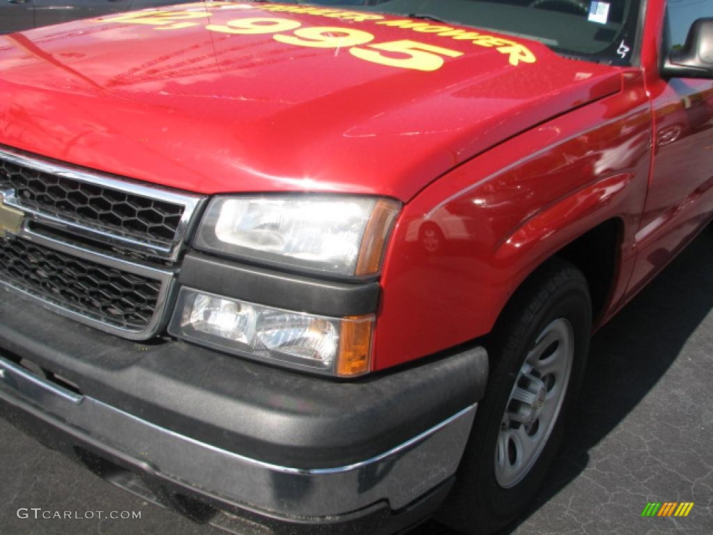 2006 Silverado 1500 Extended Cab - Victory Red / Dark Charcoal photo #4