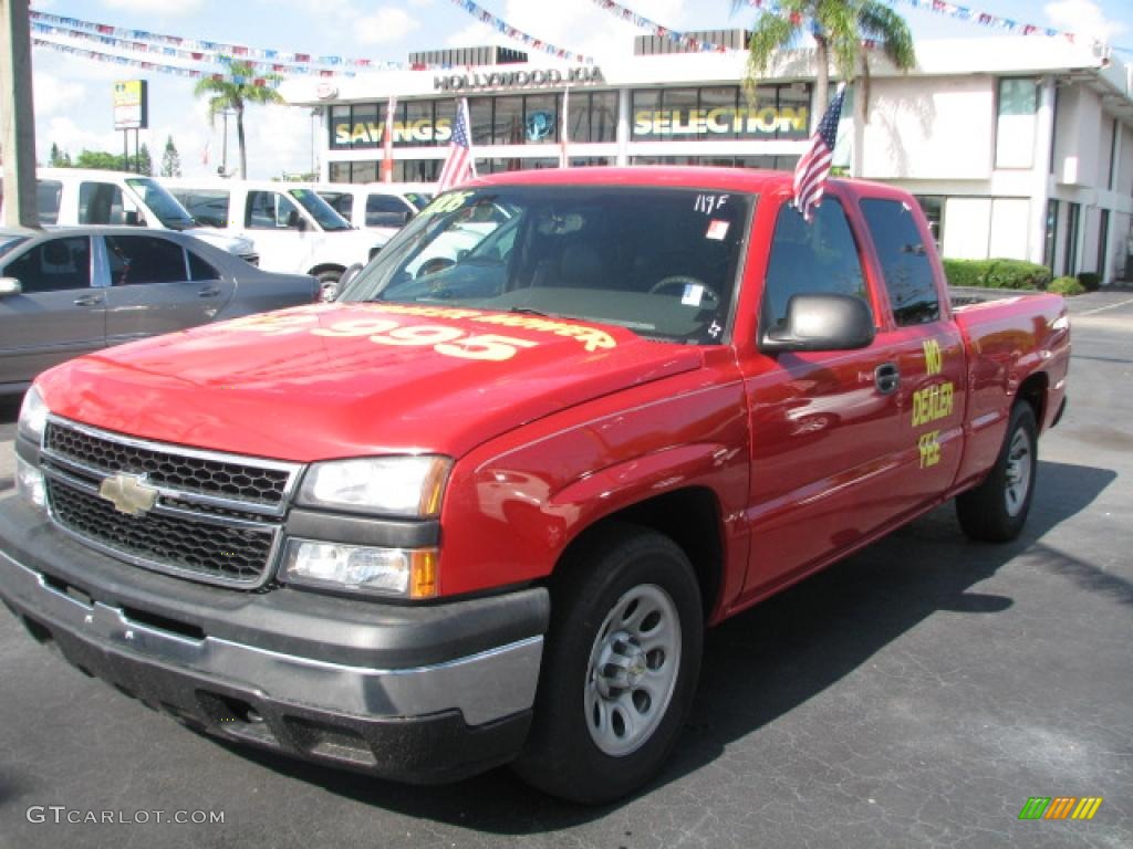 2006 Silverado 1500 Extended Cab - Victory Red / Dark Charcoal photo #5