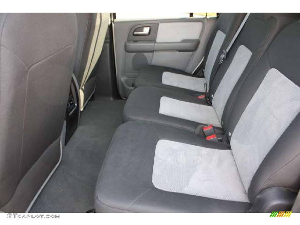 Medium Flint Gray Interior 2004 Ford Expedition XLT 4x4 Photo #39745134