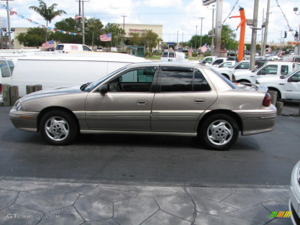 1996 Light Taupe Metallic Pontiac Grand Am Se Sedan