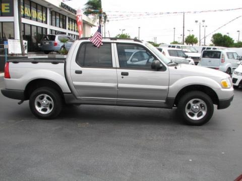 2004 Ford Explorer Sport Trac XLS Data, Info and Specs