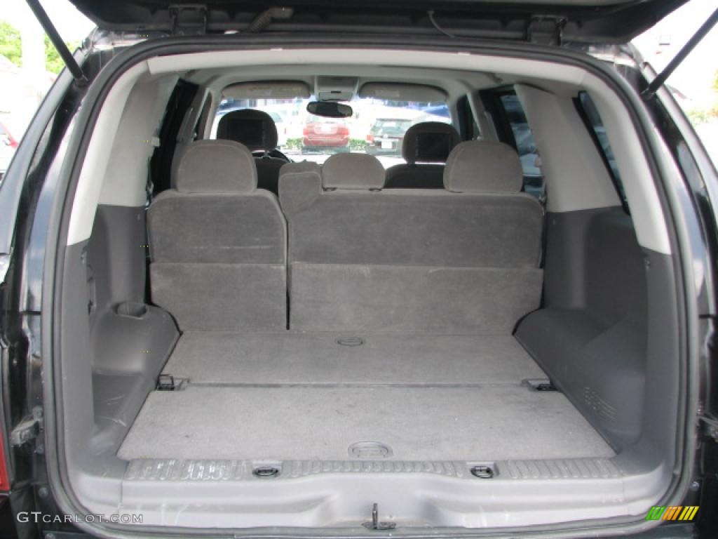 2004 Explorer XLT - Black / Graphite photo #9