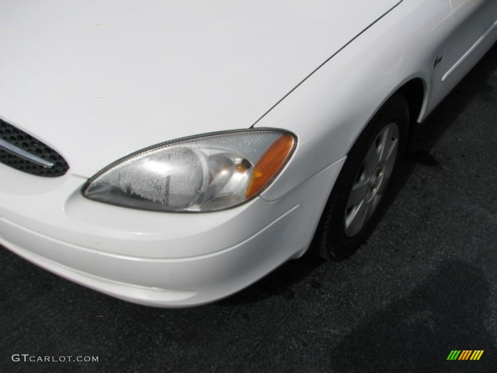 2000 Taurus LX - Vibrant White / Medium Graphite photo #4