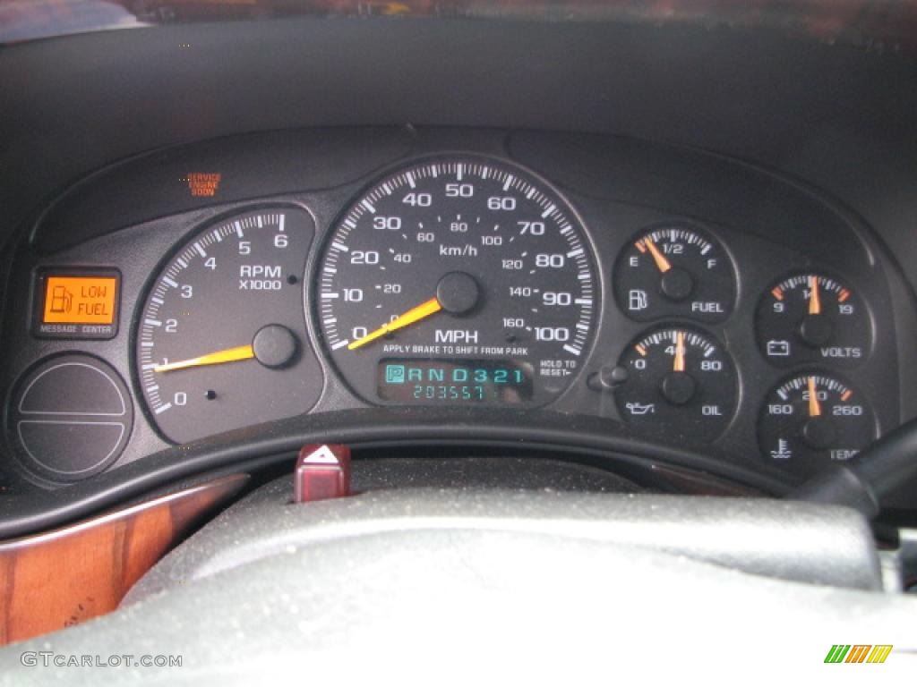 2000 Chevrolet Suburban 1500 LT 4x4 Gauges Photo #39749690