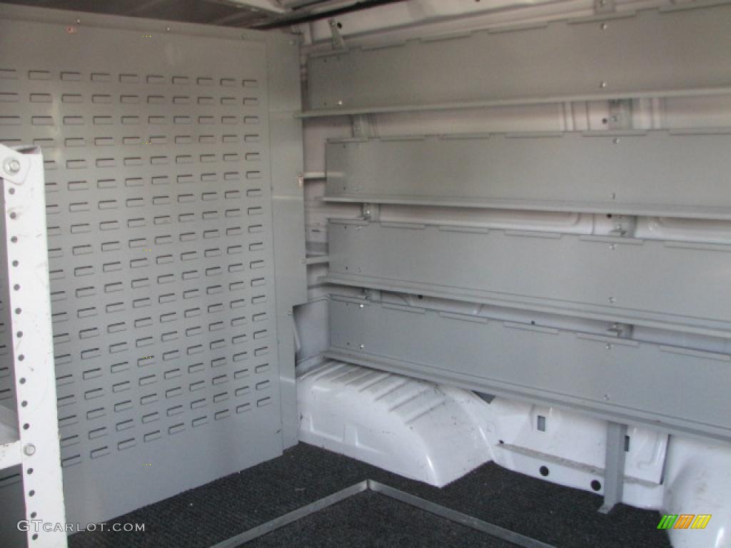 Medium Flint Interior 2004 Ford E Series Van E250 Commercial Utility Photo #39750135