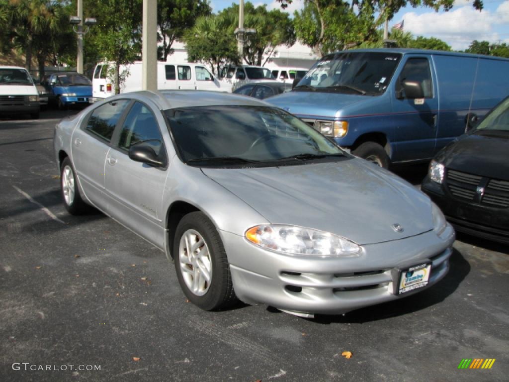 Bright Silver Metallic 2000 Dodge Intrepid Standard Intrepid Model Exterior Photo #39750154