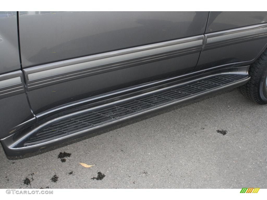 2005 Land Cruiser  - Galactic Gray Mica / Stone photo #34