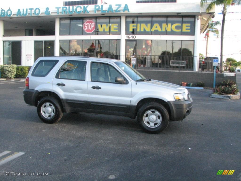 Silver Metallic Ford Escape