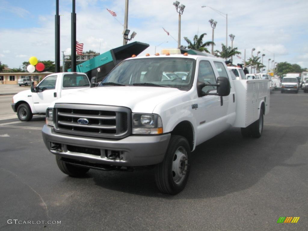 2004 F450 Super Duty XL Crew Cab Utility Truck - Oxford White / Medium Flint photo #4