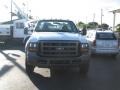 2005 Oxford White Ford F550 Super Duty XL Regular Cab 4x4 Utility Truck  photo #3