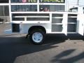 2005 Oxford White Ford F550 Super Duty XL Regular Cab 4x4 Utility Truck  photo #6