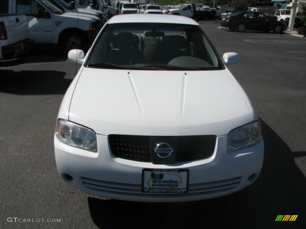 2004 Sentra 1.8 S - Cloud White / Taupe photo #3