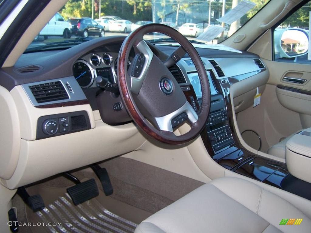 2010 Escalade EXT Luxury AWD - White Diamond / Cashmere/Cocoa photo #17