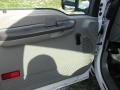 2002 Oxford White Ford F350 Super Duty XL Regular Cab Chassis  photo #11