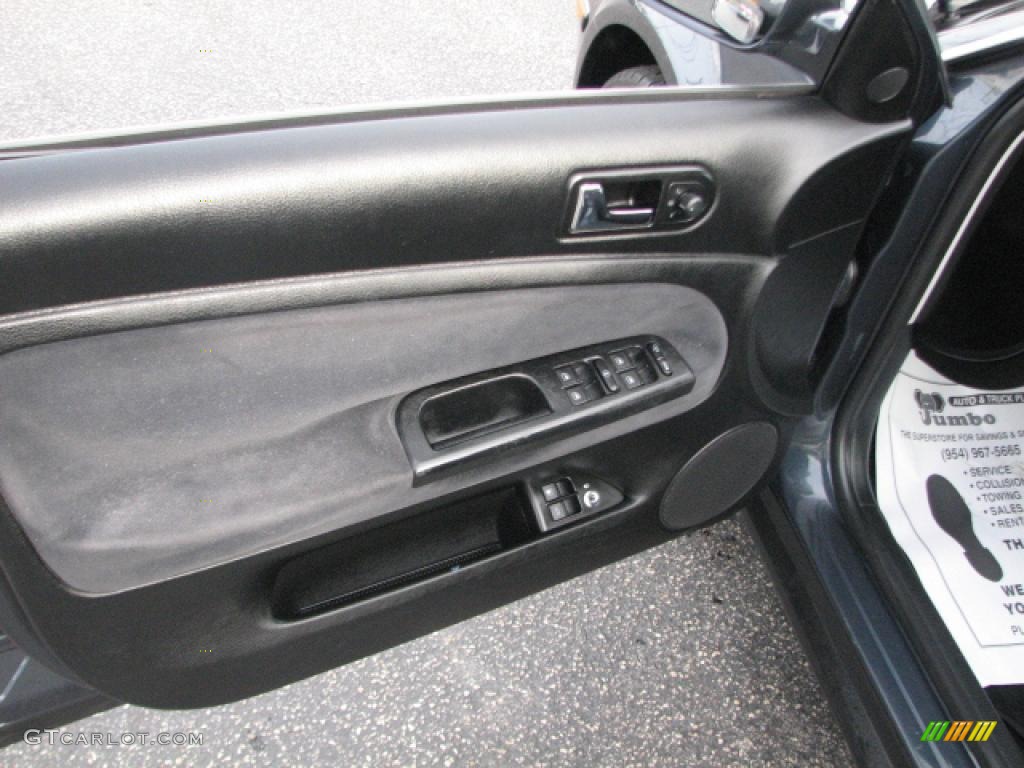 2001 Volkswagen Passat GLS Sedan Black Door Panel Photo #39759262