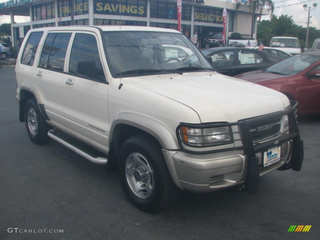 1998 Trooper S 4x4 - Cream White / Gray photo #1