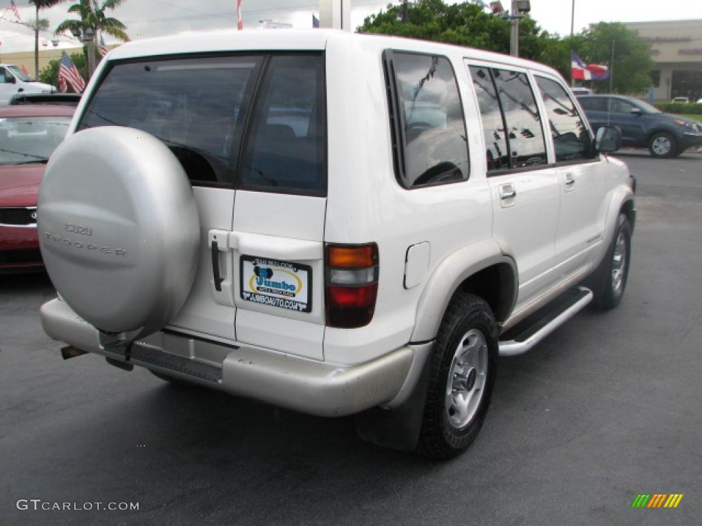 1998 Trooper S 4x4 - Cream White / Gray photo #10