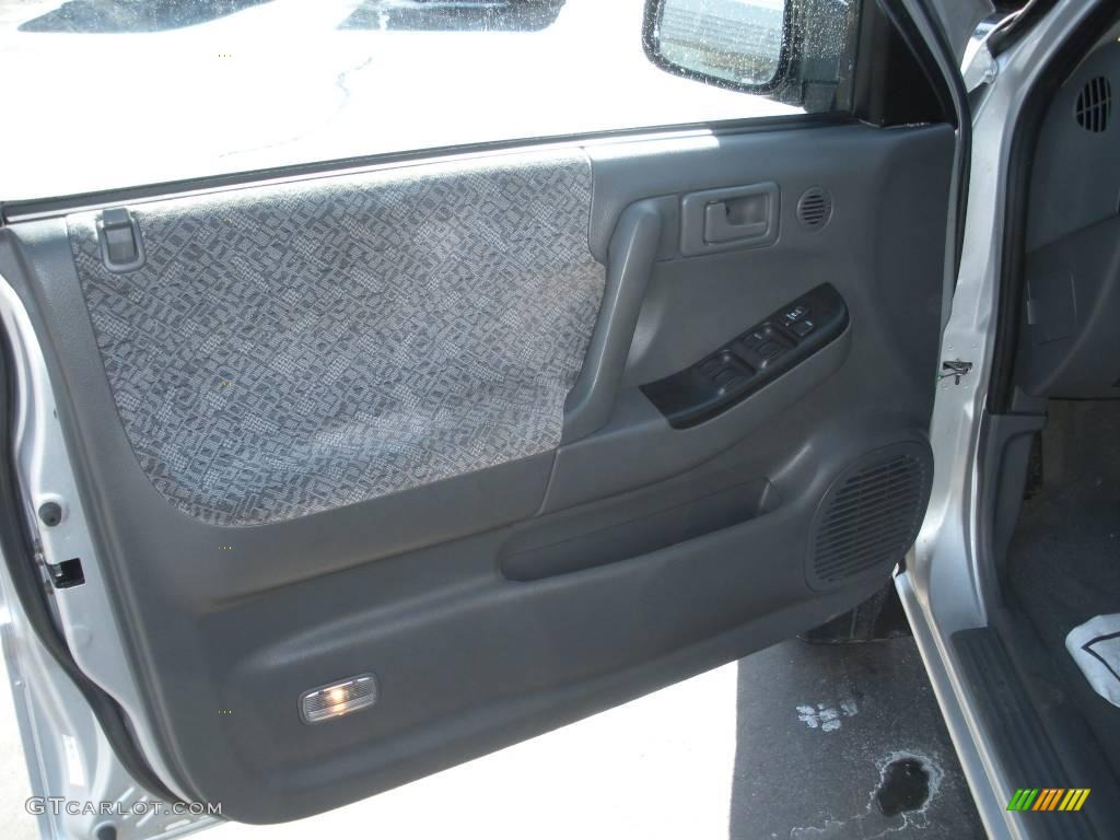 2000 Rodeo LS 4WD - Bright Silver Metallic / Gray photo #12