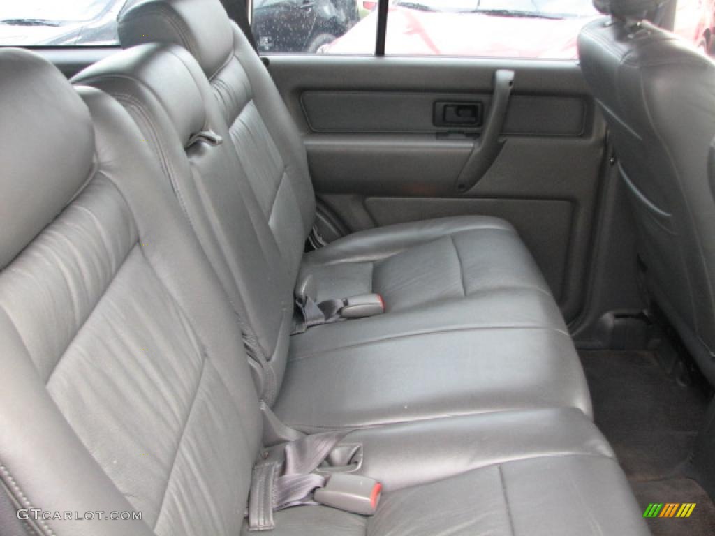 1998 Trooper S 4x4 - Cream White / Gray photo #16