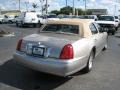 2000 Light Parchment Gold Metallic Lincoln Town Car Executive  photo #8