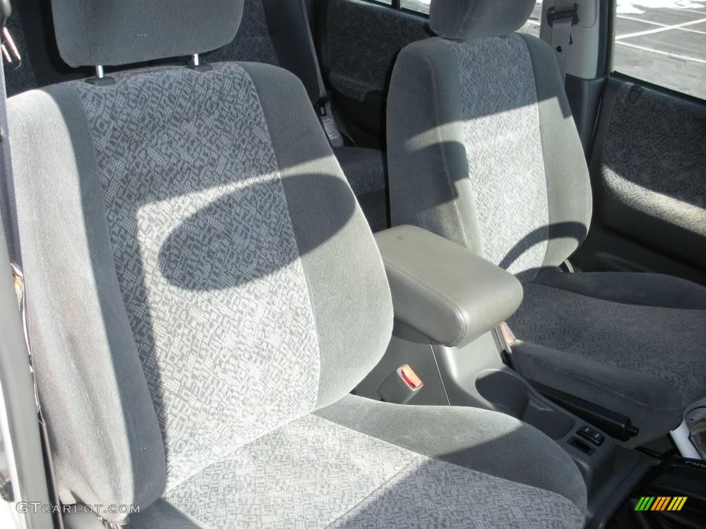 2000 Rodeo LS 4WD - Bright Silver Metallic / Gray photo #17