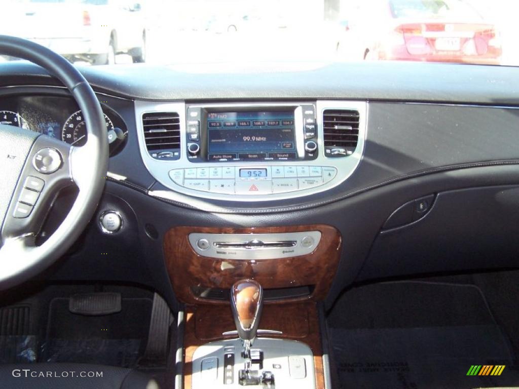 2010 Hyundai Genesis 3.8 Sedan Controls Photo #39760194