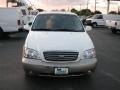 2003 Clear White Kia Sedona EX  photo #3