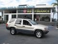 2000 Champagne Pearlcoat Jeep Grand Cherokee Laredo  photo #2