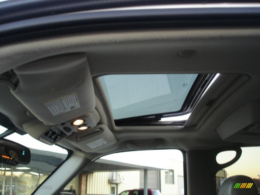 2005 GMC Yukon XL SLT 4x4 Sunroof Photos