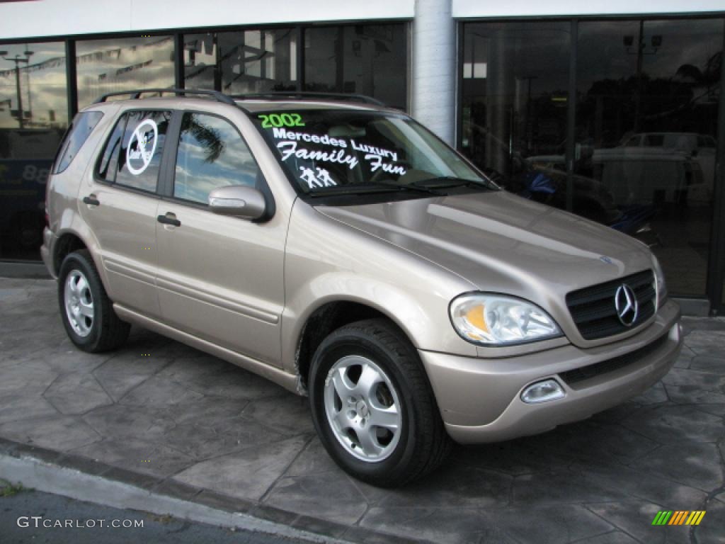 Desert Silver Metallic Mercedes-Benz ML