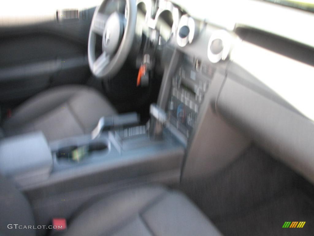 2005 Mustang V6 Deluxe Coupe - Screaming Yellow / Dark Charcoal photo #10