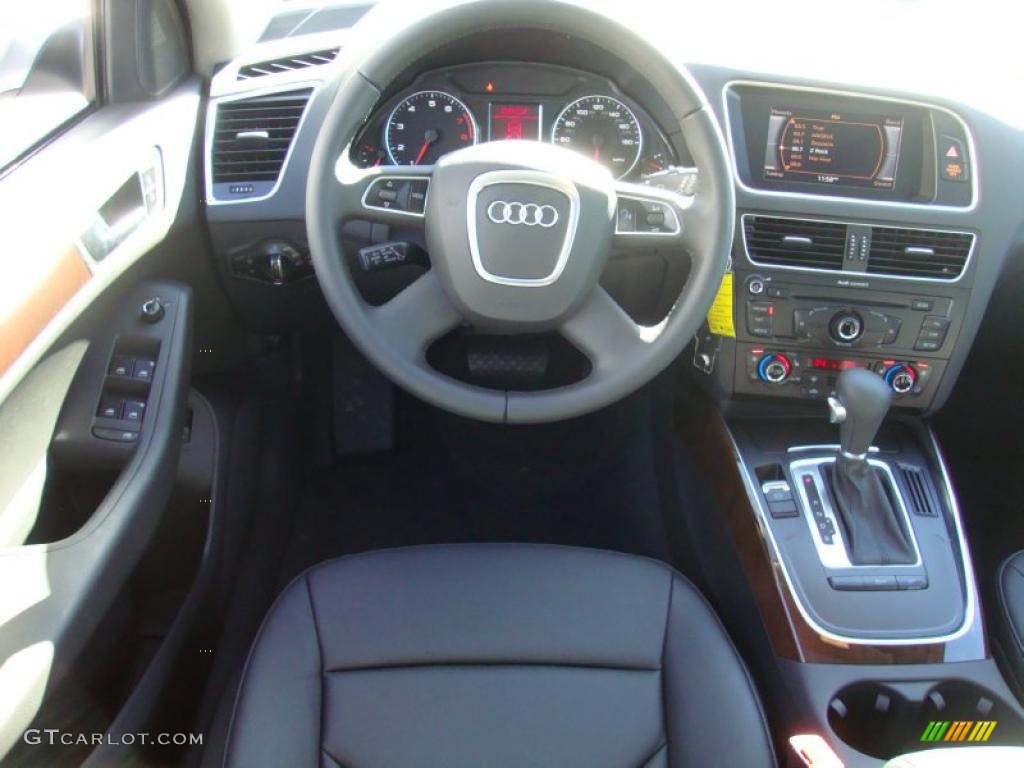 2011 Audi Q5 2.0T quattro Black Dashboard Photo #39762606