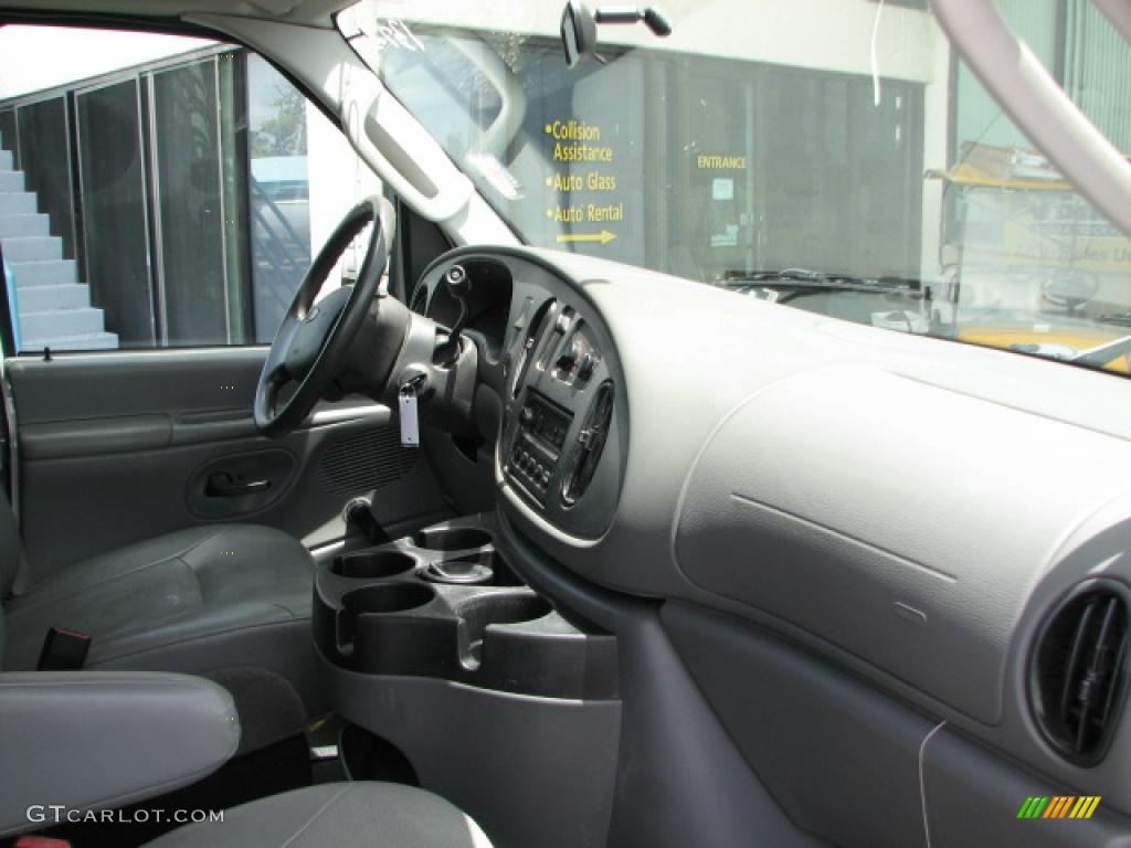 Medium Flint Grey Interior 2006 Ford E Series Van E350 Cargo Photo #39762686