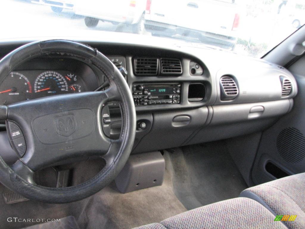 2001 Dodge Ram 1500 SLT Club Cab Mist Gray Dashboard Photo #39762982
