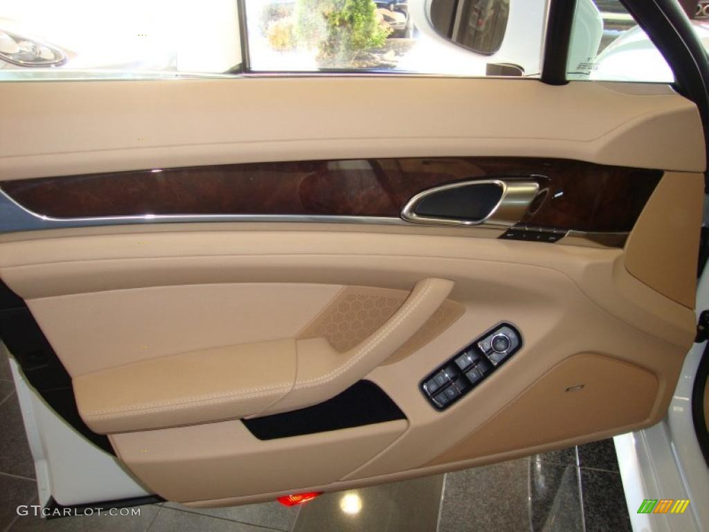 2011 Porsche Panamera 4S Luxor Beige Door Panel Photo #39763962