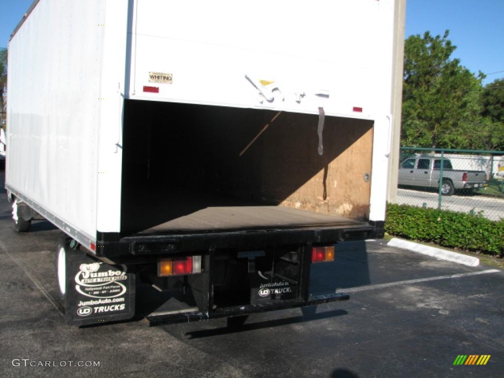 2006 W Series Truck W4500 Commercial Moving - White / Gray photo #5