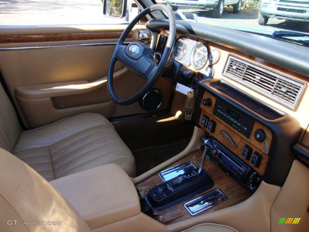 1986 Jaguar XJ XJ6 Beige Dashboard Photo #39766586