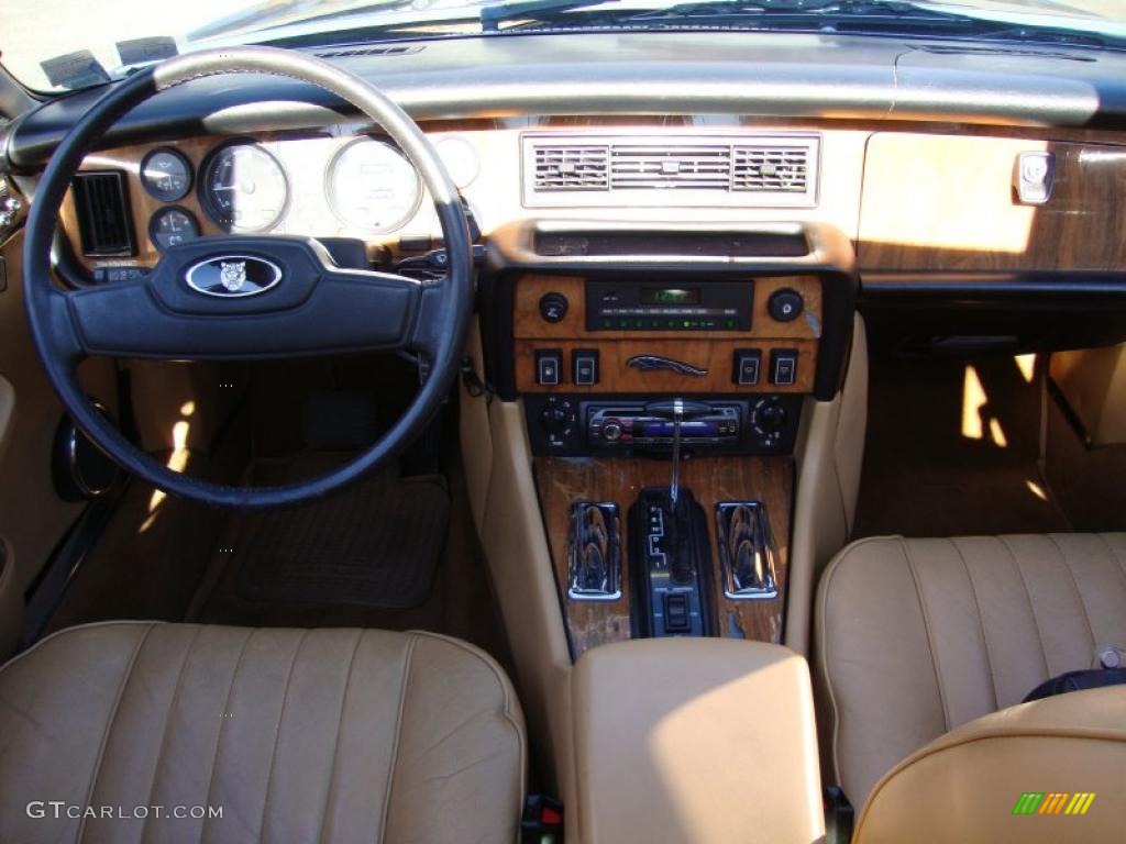 1986 Jaguar XJ XJ6 Beige Dashboard Photo #39766758