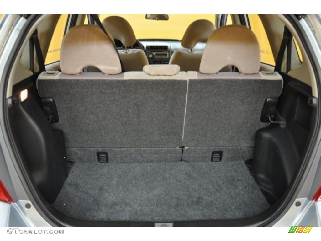 2007 Honda Fit Standard Fit Model Trunk Photo #39772746