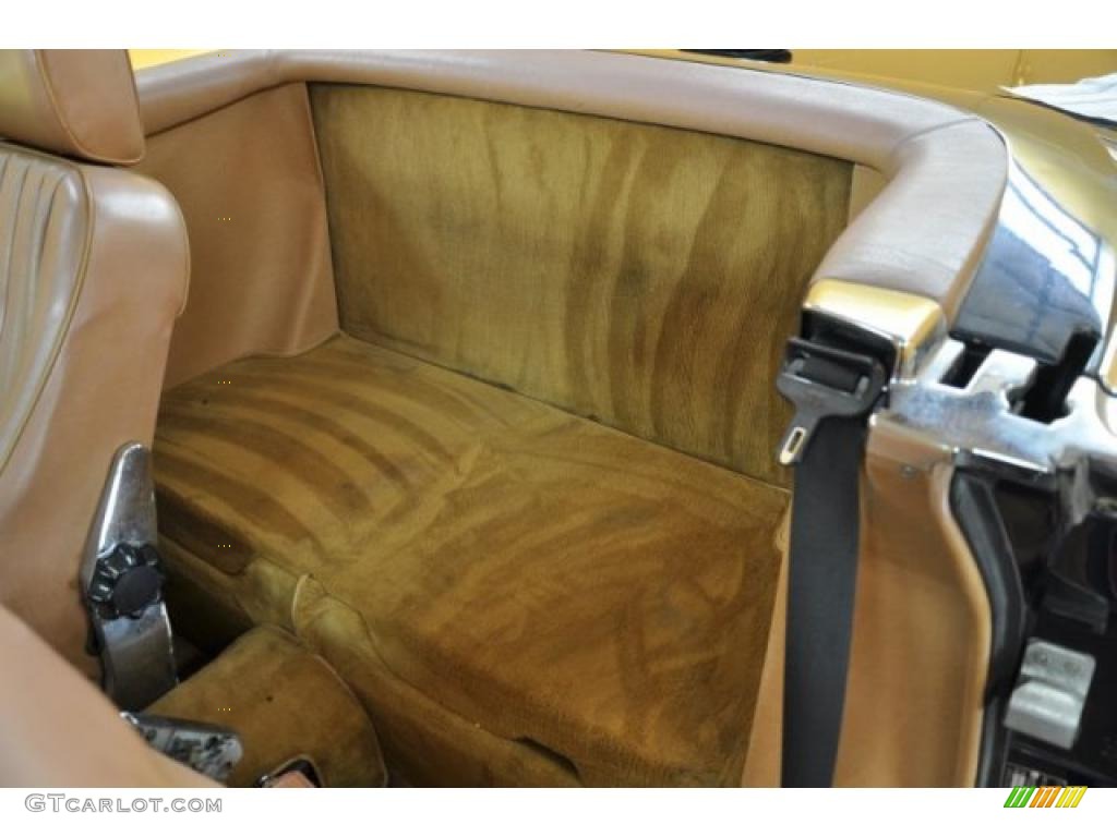 Parchment Interior 1987 Mercedes-Benz SL Class 560 SL Roadster Photo #39772894