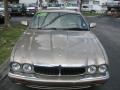 Topaz Metallic - XJ XJ8 Photo No. 3