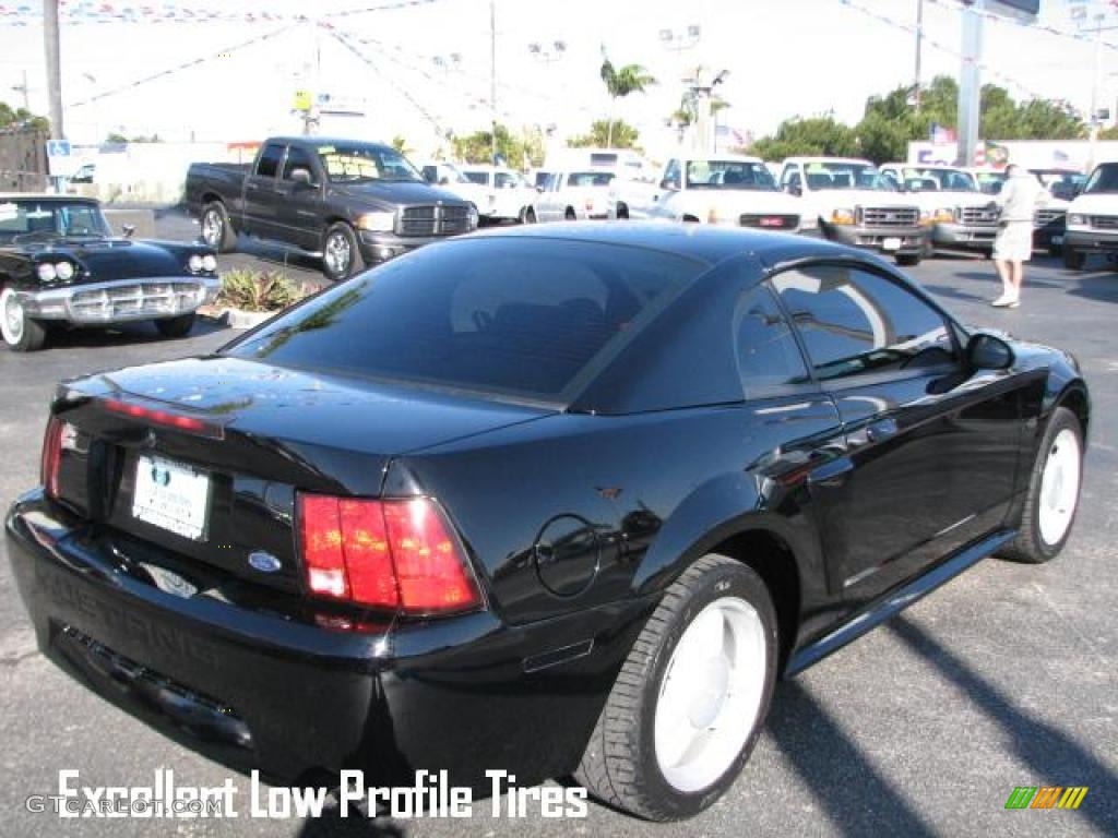 2002 Mustang GT Coupe - Black / Dark Charcoal photo #6