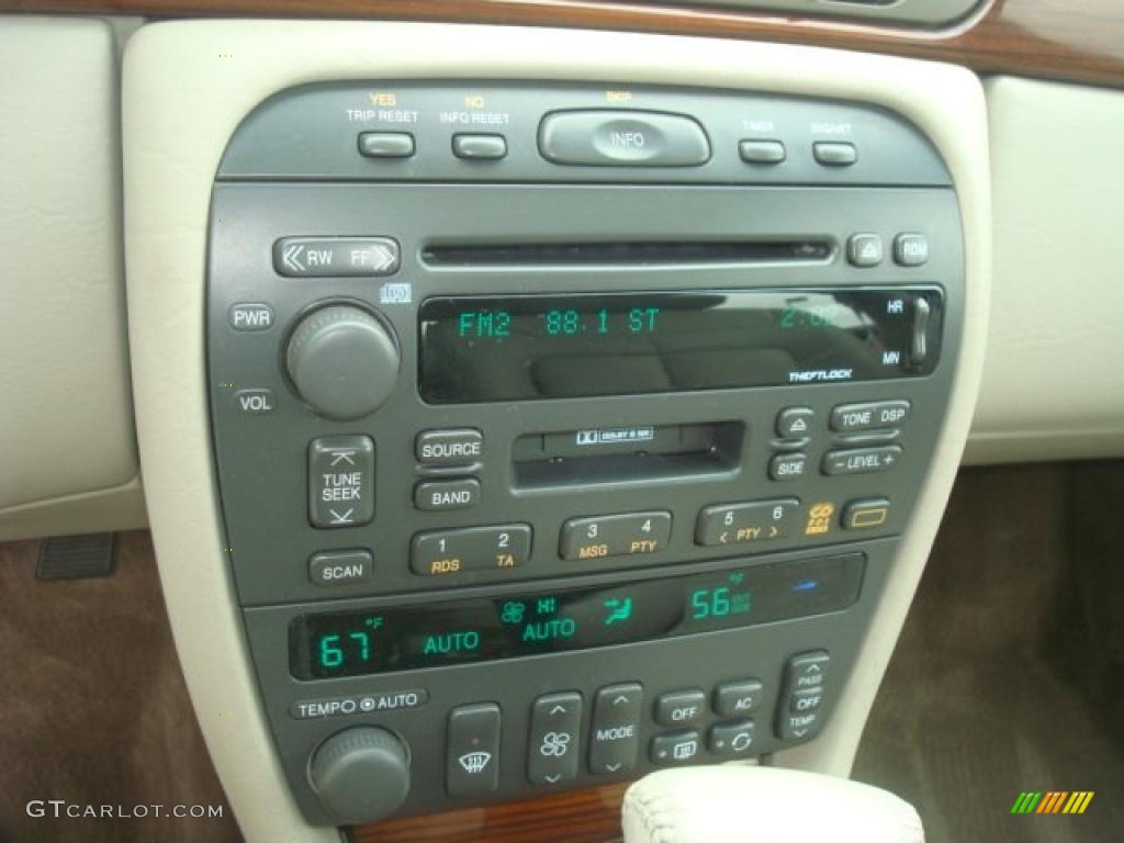 1998 Cadillac DeVille Tuxedo Collection Controls Photo #39776080