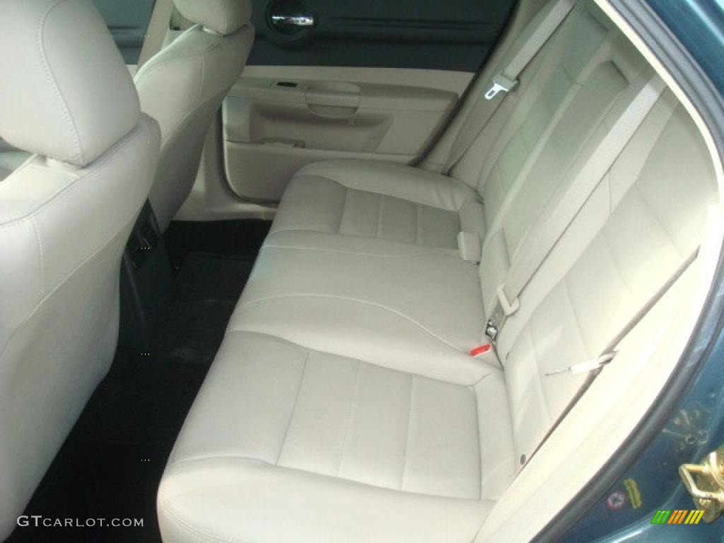 Dark Slate Gray/Light Graystone Interior 2005 Dodge Magnum R/T Photo #39776428