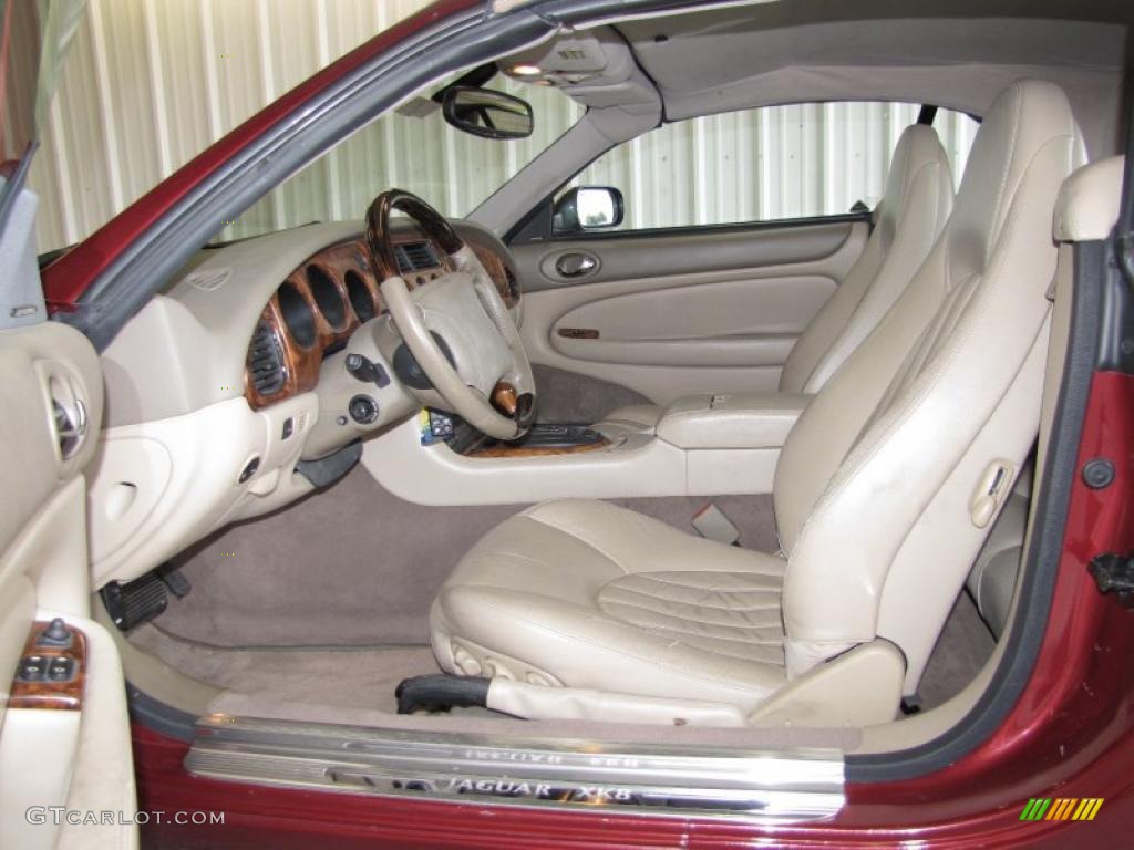 Oatmeal Interior 2000 Jaguar XK XK8 Convertible Photo #39779364