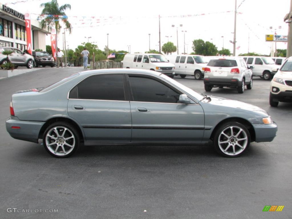 1996 Accord LX Sedan - Sage Green Metallic / Gray photo #10